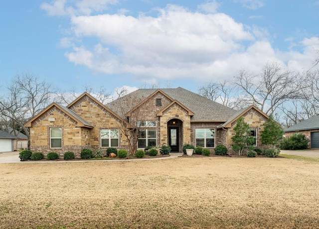 Property at 5604 Wedgefield Rd, Granbury, TX 76049, 4 beds, 3 baths