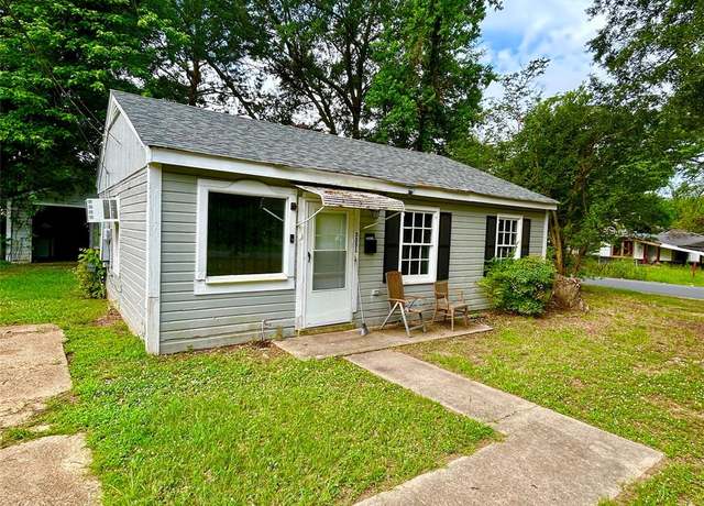 Property at 3051 Valley Ridge Rd, Shreveport, LA 71108, 2 beds, 1 bath