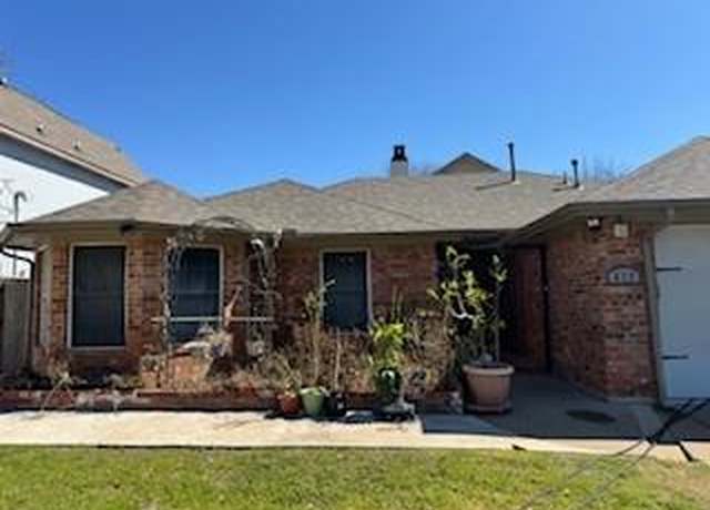 Property at 612 S Delaware St, Irving, TX 75060, 7 beds, 4 baths