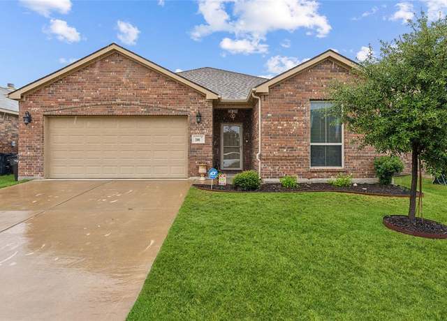 Property at 208 Emerald Creek Dr, Fort Worth, TX 76131, 4 beds, 2 baths