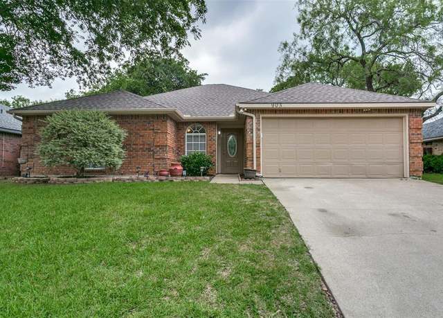 Property at 905 Wildwood Cir, Grapevine, TX 76051, 3 beds, 2 baths