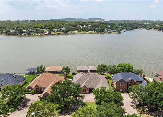 Property at 2318 River Rd, Granbury, TX 76048, 4 beds, 2.5 baths