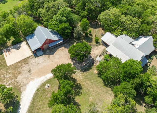 Property at 3636 Ross Rd, Waco, TX 76705, 4 beds, 3 baths