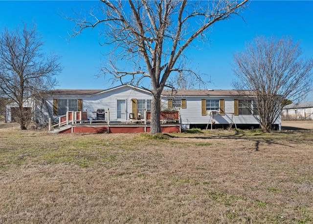 Property at 3725 Bluhm Rd, West, TX 76691, 4 beds, 2 baths