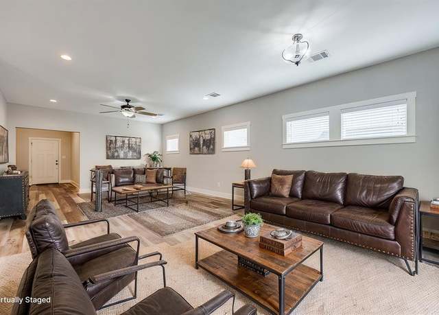 Property at 4726 Dry Creek Ln, Sherman, TX 75092, 3 beds, 2.5 baths