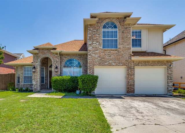 Property at 1136 Breezewood Dr, Lewisville, TX 75077, 4 beds, 2.5 baths