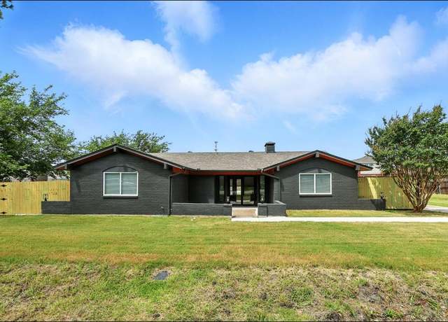 Property at 248 Wilkins St, Van Alstyne, TX 75495, 3 beds, 2 baths