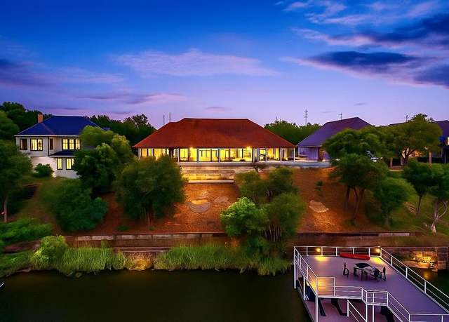 Property at 7004 Stone Bluff Ct, Granbury, TX 76048, 4 beds, 4.5 baths