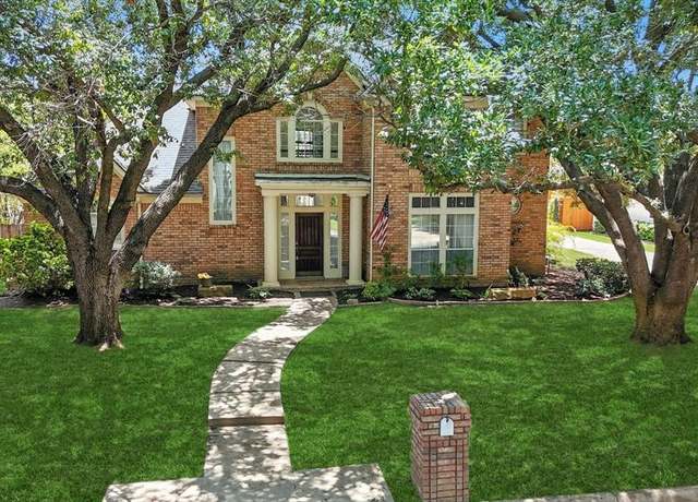 Property at 5009 River Bluff Dr, Fort Worth, TX 76132, 4 beds, 3.5 baths