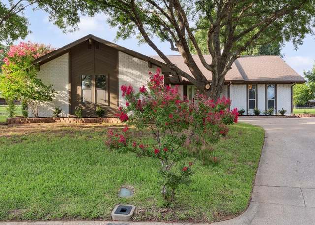 Property at 1308 Clubhouse Ct, Mansfield, TX 76063, 3 beds, 2 baths