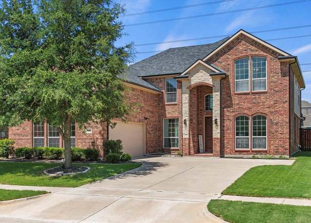 Property at 7615 Watercrest Ln, Grand Prairie, TX 75054, 5 beds, 3.5 baths