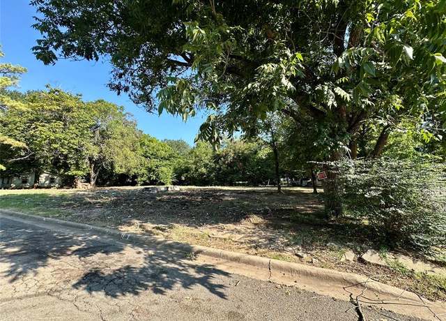 Property at 358 13th St SW, Paris, TX 75460