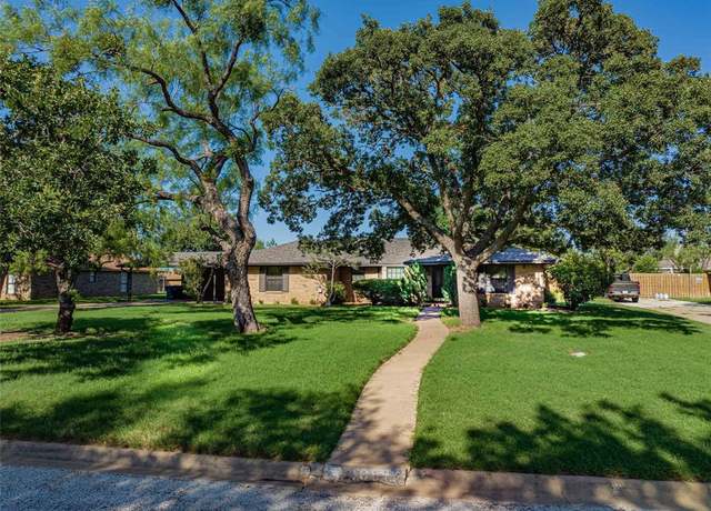 Property at 408 Ridge Rd, Breckenridge, TX 76424, 3 beds, 2 baths