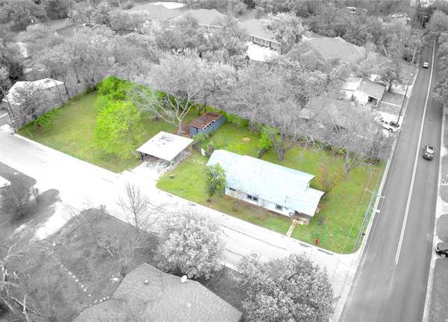 Property at 501 Eureka St, Weatherford, TX 76086, 2 beds, 1 bath