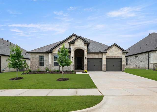 Property at 409 Daybreak Dr, Waxahachie, TX 75167, 4 beds, 2.5 baths