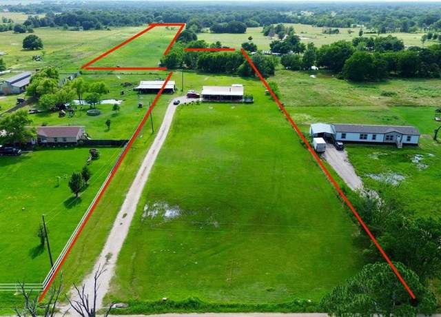 Property at 6735 County Road 118, Kaufman, TX 75142, 4 beds, 2 baths