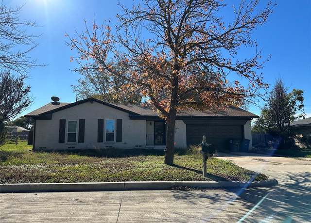 Property at 305 Allenwood Dr, Princeton, TX 75407, 3 beds, 2 baths