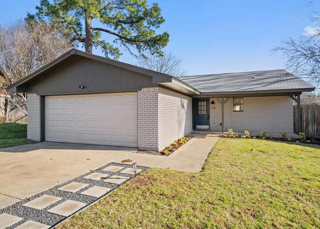 Property at 926 Harber Ave, Grapevine, TX 76051, 3 beds, 2 baths