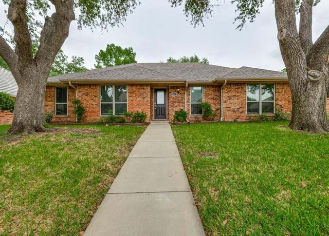 Property at 2329 Stone Glen Ln, Carrollton, TX 75007, 3 beds, 2.5 baths