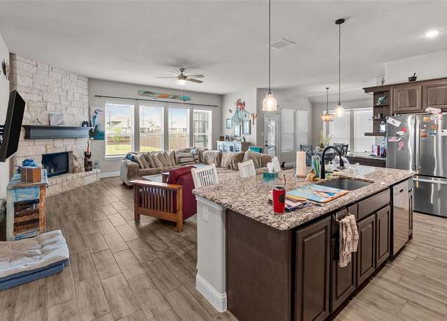 Property at 12601 Panther Creek Dr, Godley, TX 76044, 4 beds, 2.5 baths