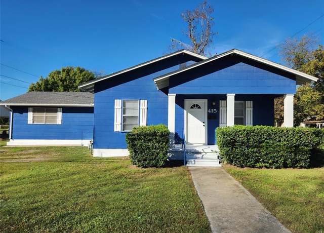 Property at 415 N Taylor St, Gainesville, TX 76240, 3 beds, 2 baths
