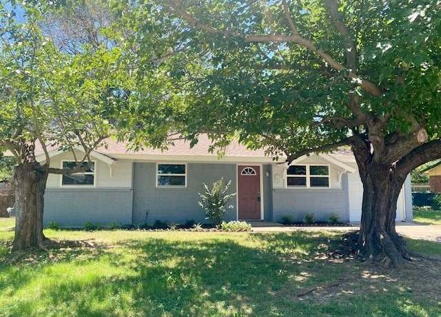 Property at 4916 Tracy Dr, Haltom City, TX 76117, 4 beds, 2 baths