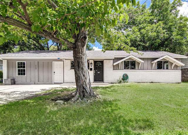 Property at 308 Sundown Ct, Burleson, TX 76028, 5 beds, 3 baths
