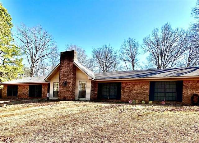 Property at 105 Treat Dr, Minden, LA 71055, 4 beds, 2 baths