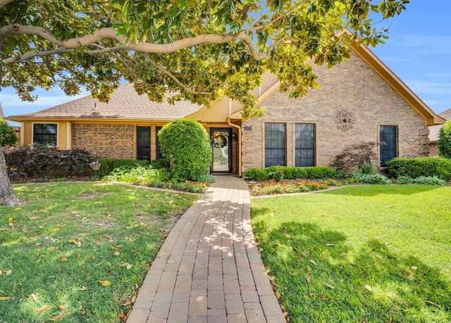 Property at 1016 Magnolia Dr, Carrollton, TX 75007, 4 beds, 3.5 baths