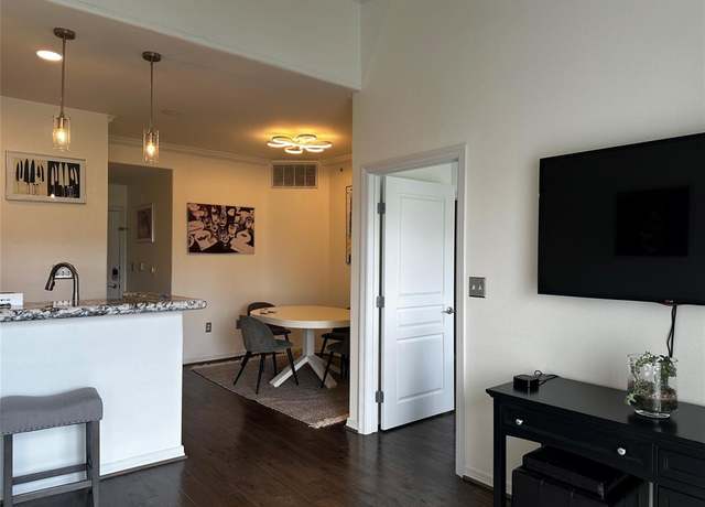 Property at 330 Las Colinas Blvd #422, Irving, TX 75039, 1 bed, 1 bath