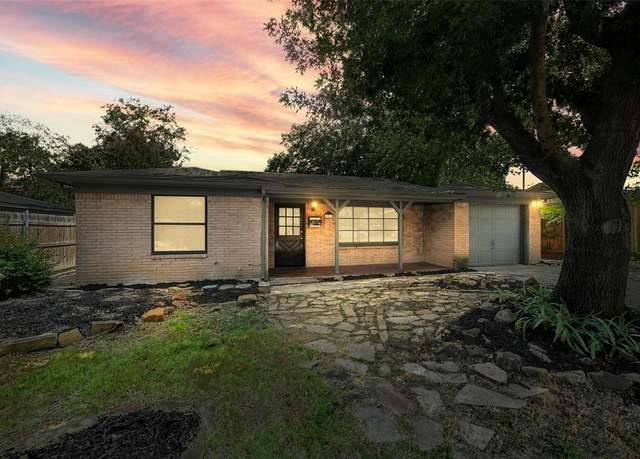 Property at 221 Worthy St, Saginaw, TX 76179, 3 beds, 2 baths