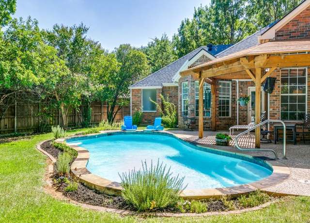 Property at 2905 Broadmoor Ln, Flower Mound, TX 75022, 4 beds, 2 baths