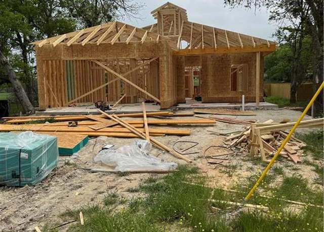 Property at 204 Old Country Rd, Moody, TX 76557, 3 beds, 2 baths