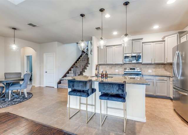 Property at 11313 Hubbard Creek Dr, Frisco, TX 75036, 3 beds, 2.5 baths