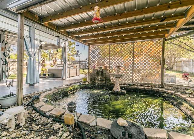 Property at 7820 Prairie Dr, Watauga, TX 76148, 3 beds, 2 baths