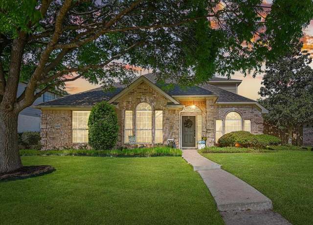 Property at 5211 Twilight Dr, Frisco, TX 75035, 4 beds, 2 baths