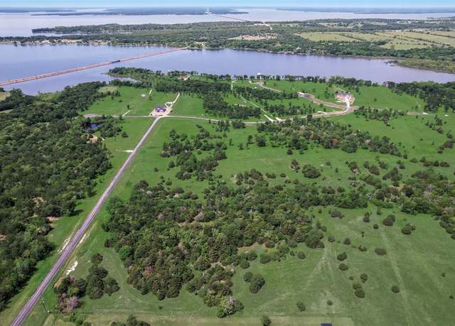 Property at 100 Vintage Shores Dr, East Tawakoni, TX 75472