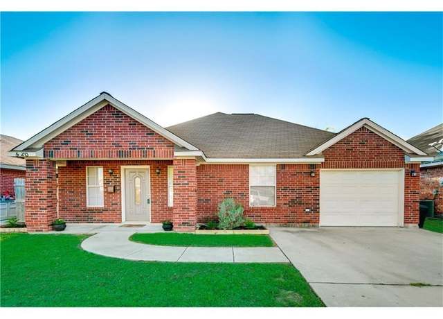 Property at 520 Lakeside Dr, Rockwall, TX 75032, 3 beds, 2 baths