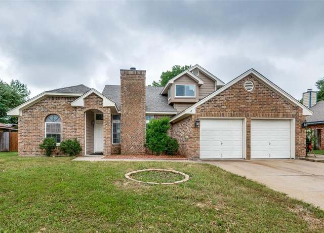 Property at 224 Iberis Dr, Arlington, TX 76018, 5 beds, 3 baths