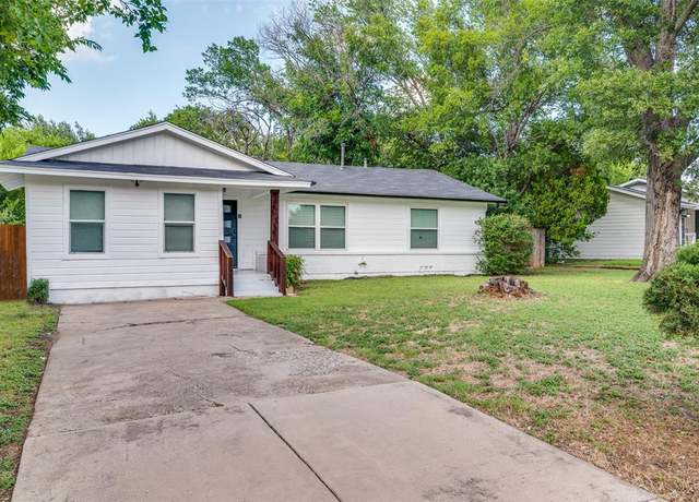 Property at 200 Parkview Dr, Arlington, TX 76010, 4 beds, 2 baths