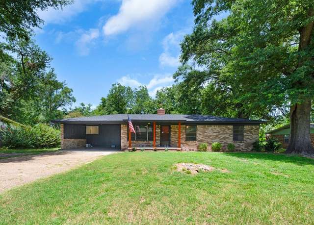 Property at 12864 Morningside Dr, Tyler, TX 75704, 3 beds, 2 baths