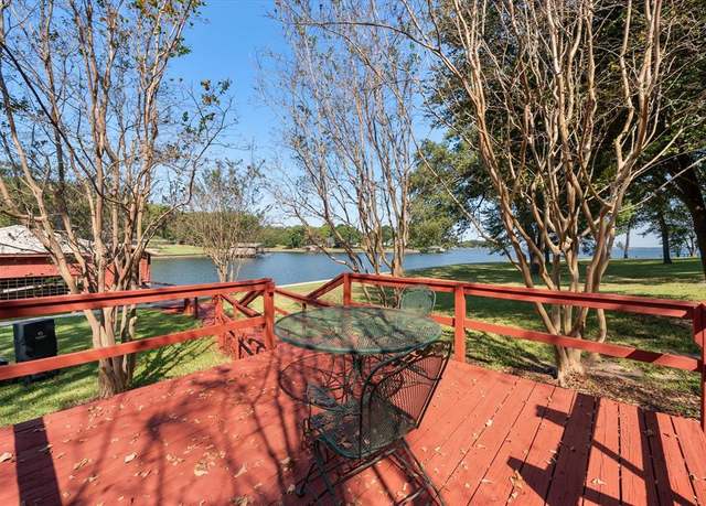 Property at 195 Highview, Streetman, TX 75859, 5 beds, 3 baths