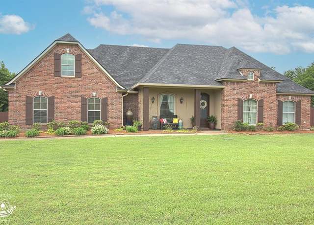 Property at 363 Leigh Ln, Stonewall, LA 71078, 4 beds, 2 baths