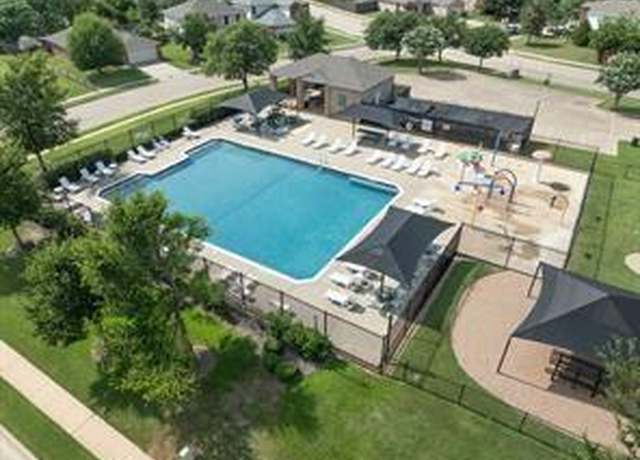 Property at 1308 Rambling Brook Trl, Denton, TX 76210, 3 beds, 2 baths