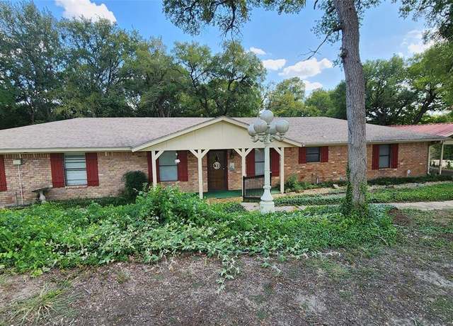 Property at 13539 Chapel Rd, Lorena, TX 76655, 4 beds, 2 baths