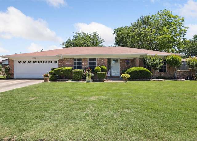 Property at 7108 Stonybrooke Dr, North Richland Hills, TX 76182, 3 beds, 2 baths