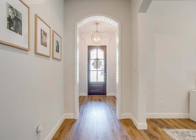 Property at 113 Observation Dr W, Aledo, TX 76008, 4 beds, 3.5 baths
