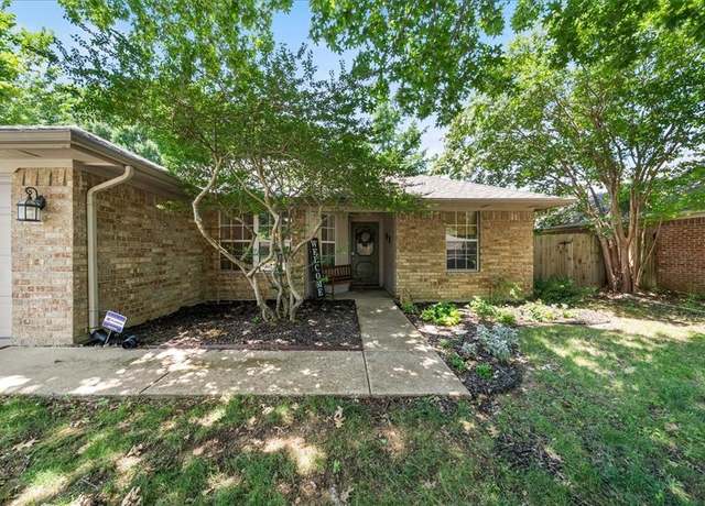 Property at 1417 Misty Hollow St, Denton, TX 76209, 3 beds, 2 baths