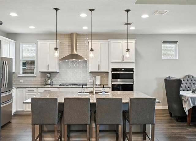 Property at 2514 Wallingford Dr, Mansfield, TX 76084, 3 beds, 2.5 baths