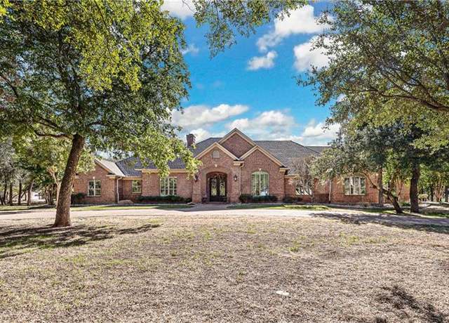 Property at 795 Winding Trl, Crawford, TX 76638, 4 beds, 4 baths
